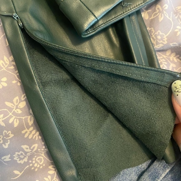Zara Blogger Favorite Forest Green Faux Leather Ankle Zip Pants - Picture 6 of 9
